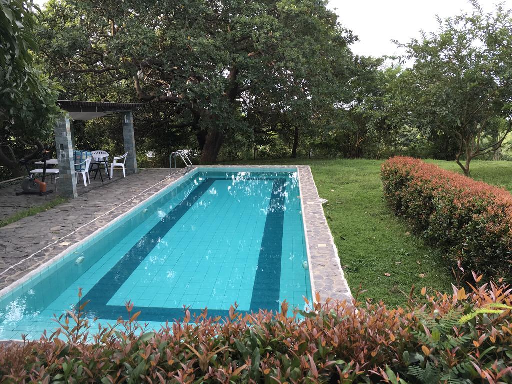 Native House With Beautiful Pool Villa Bagac Exterior photo